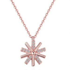 Rose Gold AAA Zircon Rotating Flower Necklace